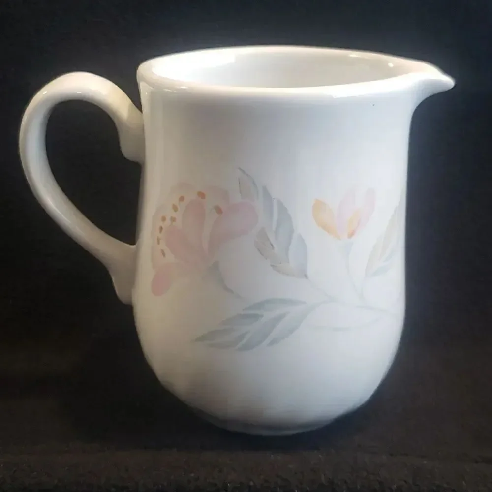 2 Pc Set Corelle Pink Trio Creamer and Gravy Boat